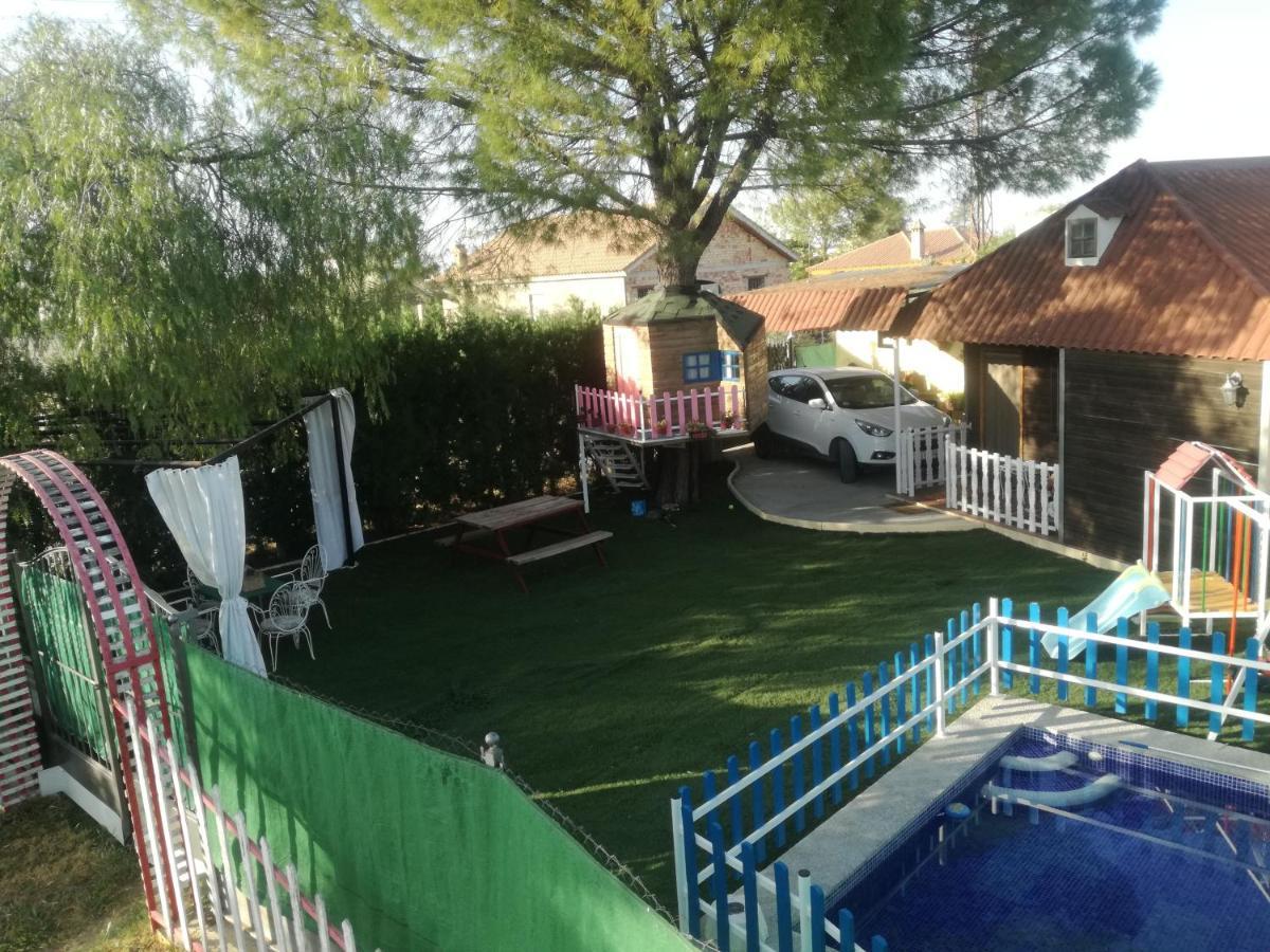 Bungalow Perotonar Ideal Para Familia Con Ninos La Puebla de Cazalla Kültér fotó