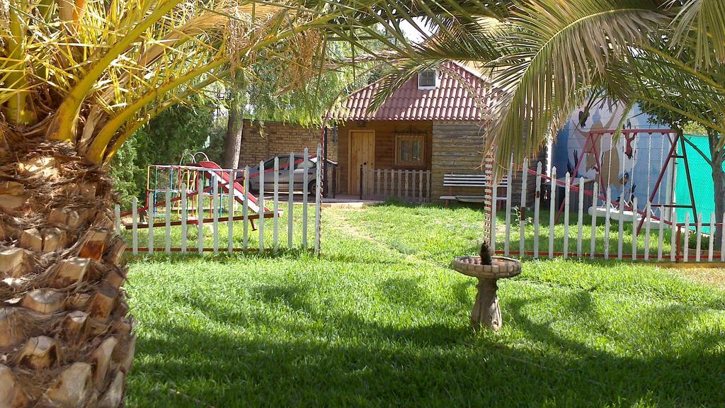 Bungalow Perotonar Ideal Para Familia Con Ninos La Puebla de Cazalla Kültér fotó