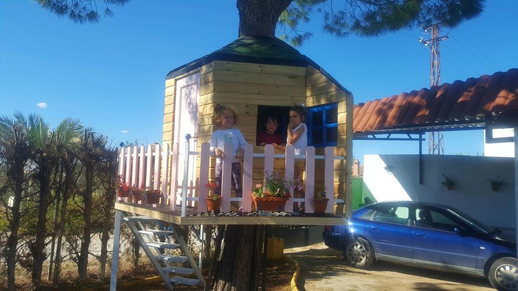 Bungalow Perotonar Ideal Para Familia Con Ninos La Puebla de Cazalla Kültér fotó